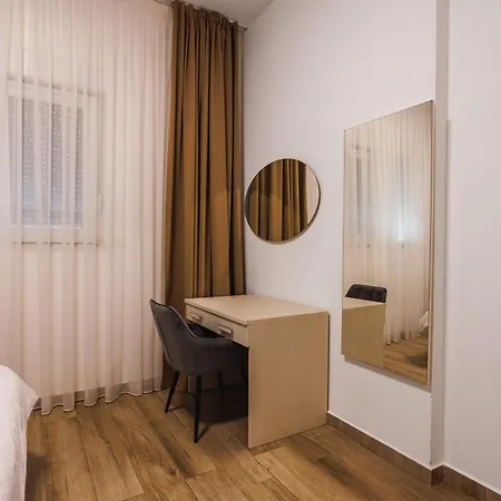 Antonio Lux Modern Podstrana