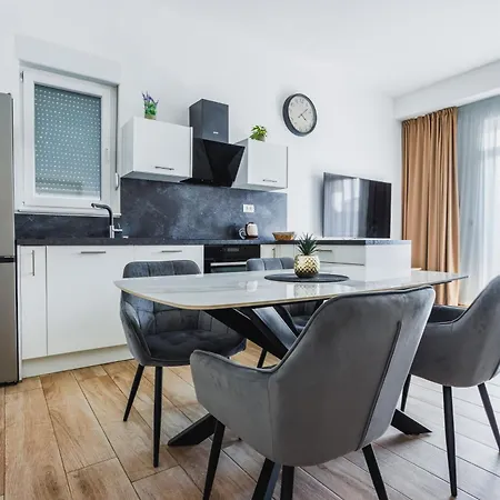 Lejlighed Antonio Lux Modern Podstrana